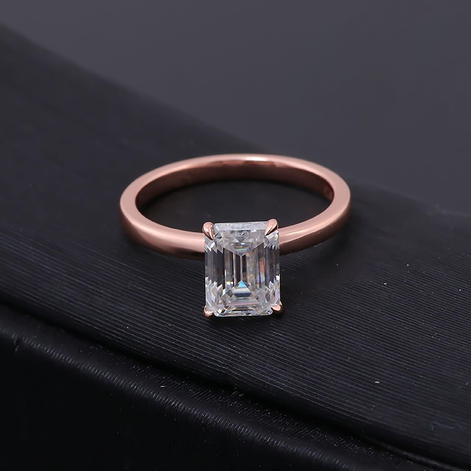 Anelli da donna alla moda, stile vintage, 4 artigli, rettangolari, con moissanite oro rosa
