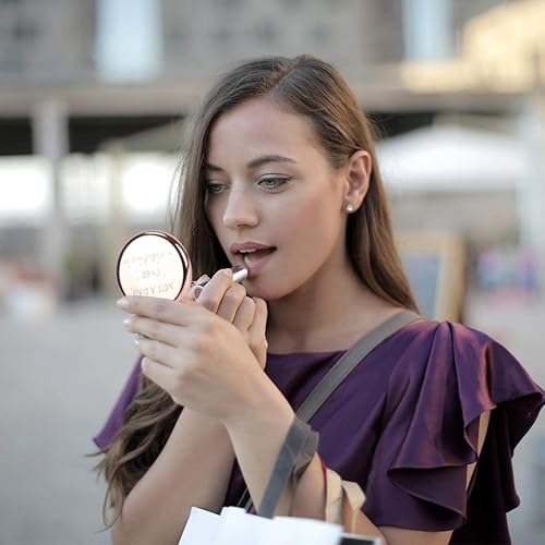 Miniatura 7 de ZOORON Regalos divertidos para mujeres I 'Not a Day Over Fabulous' espejo compacto de oro rosa I divertidas ideas de regalos para mujeres para