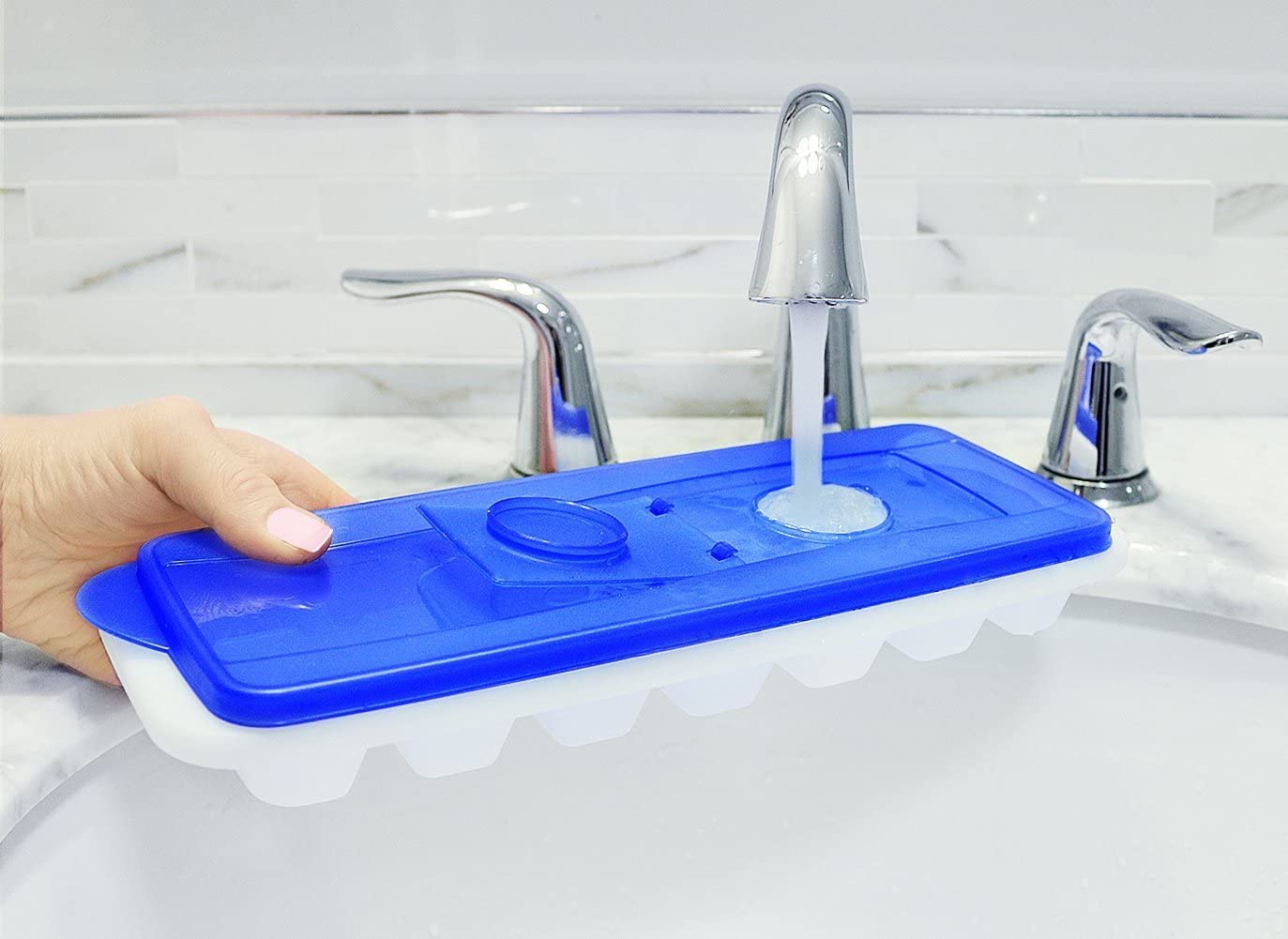 2 Pack Ice Cube Trays With Lid Easy Release Stackable Compact Odorless BPA-Free Molding Trays For Whiskey Cold Drinks Cocktails and Juices By Marketing Holders