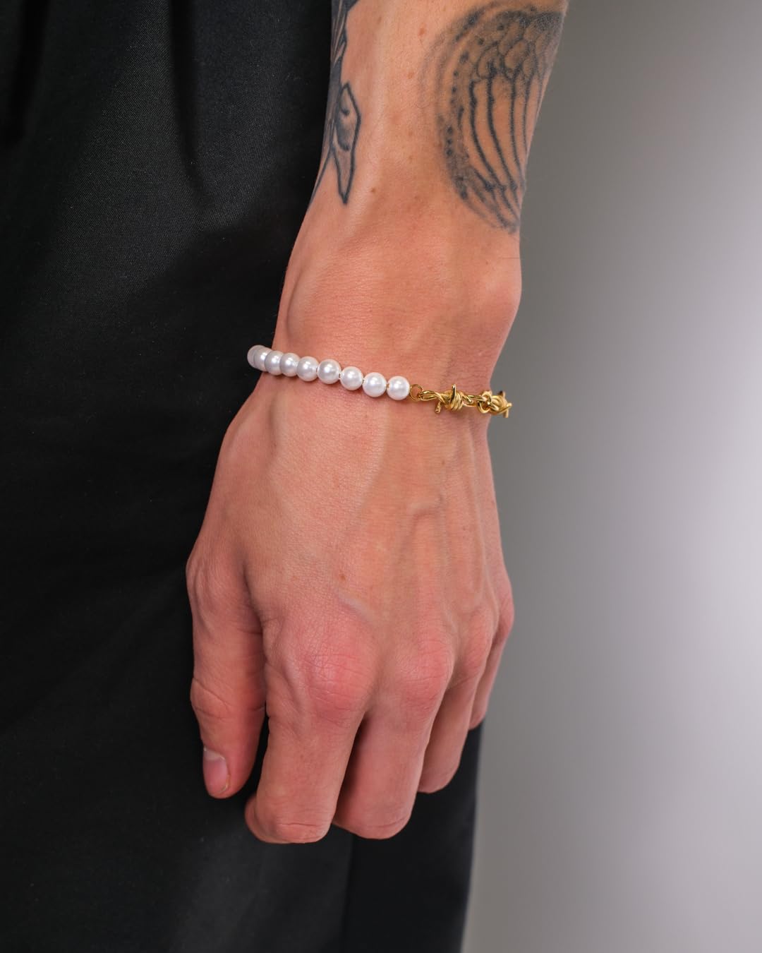 Perlen Stacheldraht Armband für Herren und Damen - Streetwear Goth Barbed Wire Armband mit Perlen aus Edelstahl und 18K Gold - Wasserfestes Stachel Armband 5mm Breite - Verstellbare Größe
