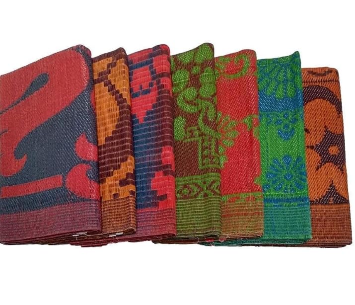 4X6 Feet Plastic Chatai Mats for Home, Outdoor, Picnic, Prayer, Camping & Travel Lightweight Foldable Floor Mat, Pack of 1-image-3