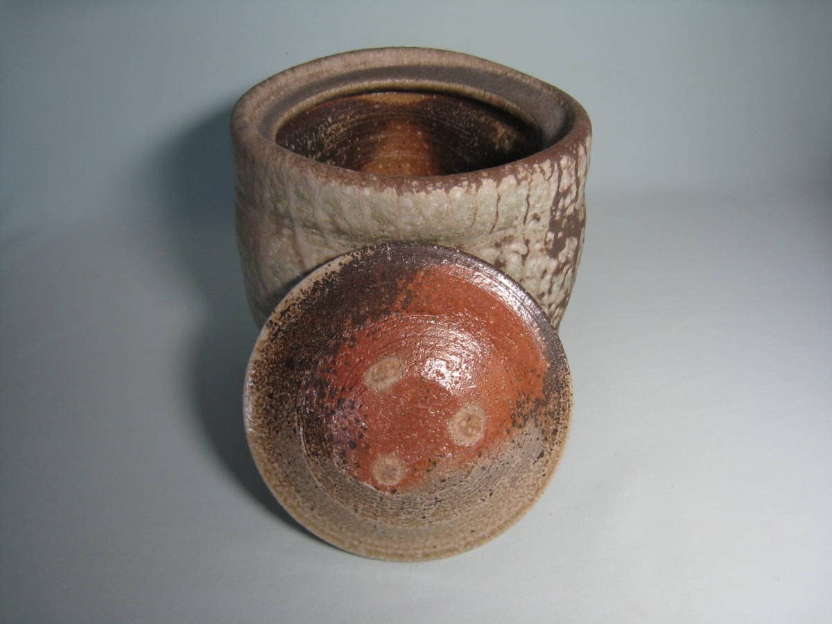 今井理桂 自然釉 ぐい呑 Amazon.co.jp: 品、津軽烏城焼今井理桂の自然釉ぐい呑、桐箱付き