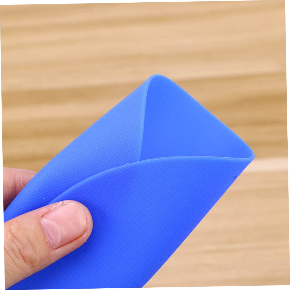 GRIRIW 2Pcs Non Slip Silicone Jar Gripper Pads Multi Purpose Insulation Coasters for Kitchen Use Creative Heat Resistant Mats Random Colors for Opening Jars and Preventing