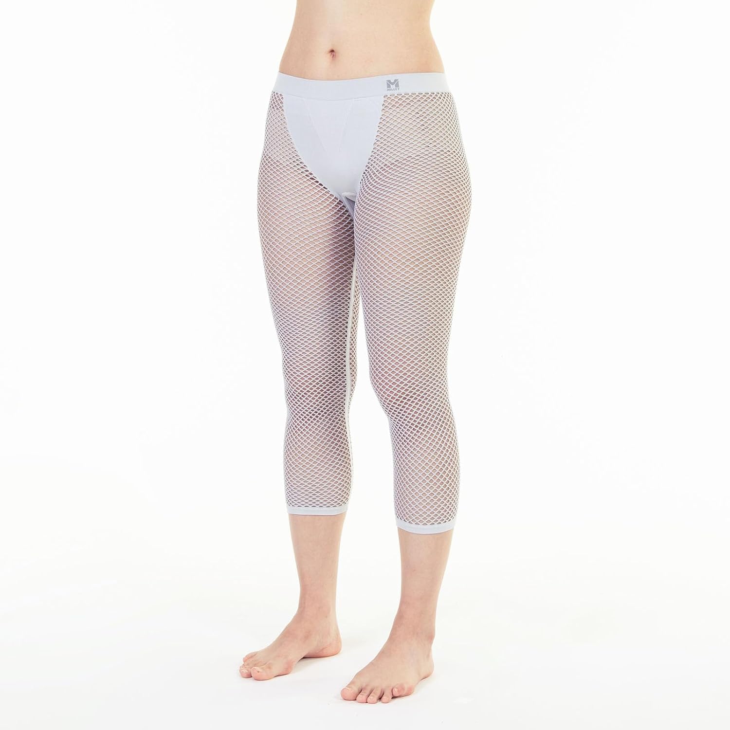 登山やトレッキングを楽しむ女性