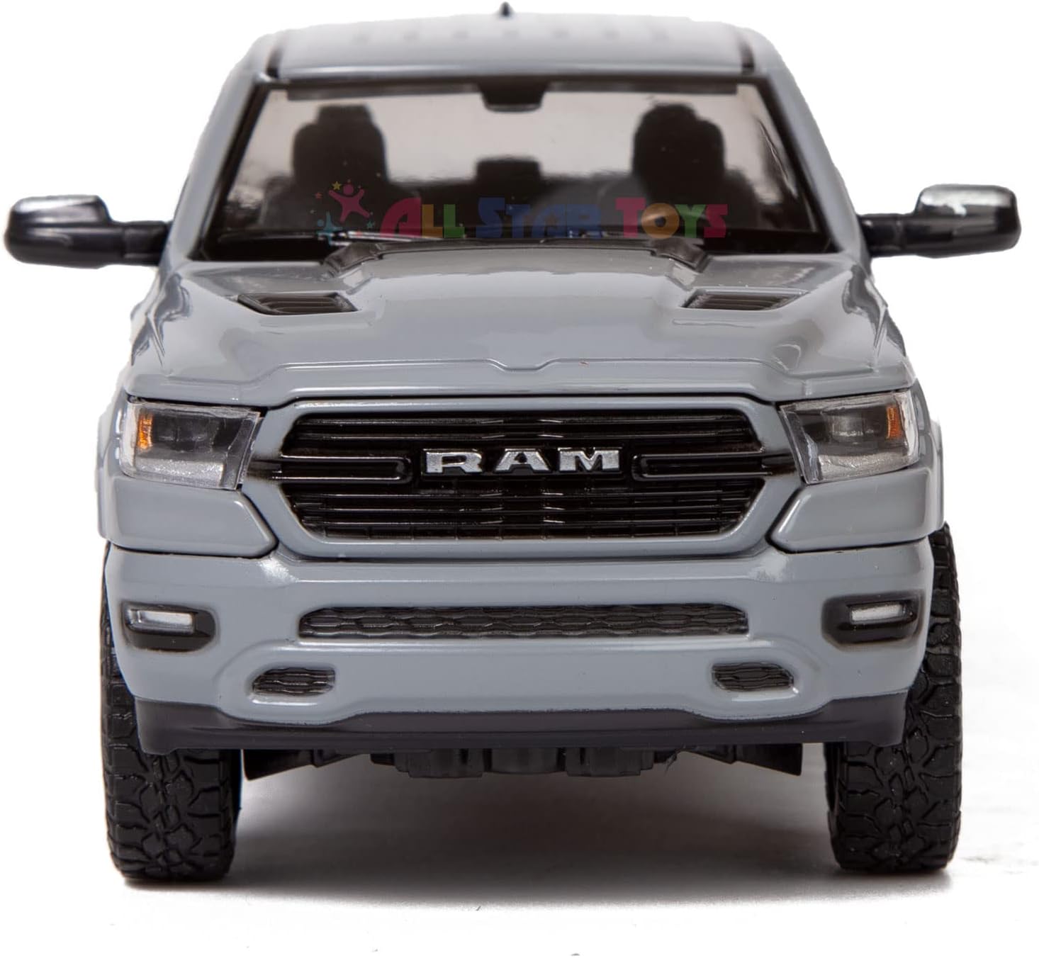 All Star Toys Exclusive 2019 1500 Laramie Crew Cab Pickup Truck Ceramic Gray 1:24 Series Diecast Model Car by Motormax 79357 Grey