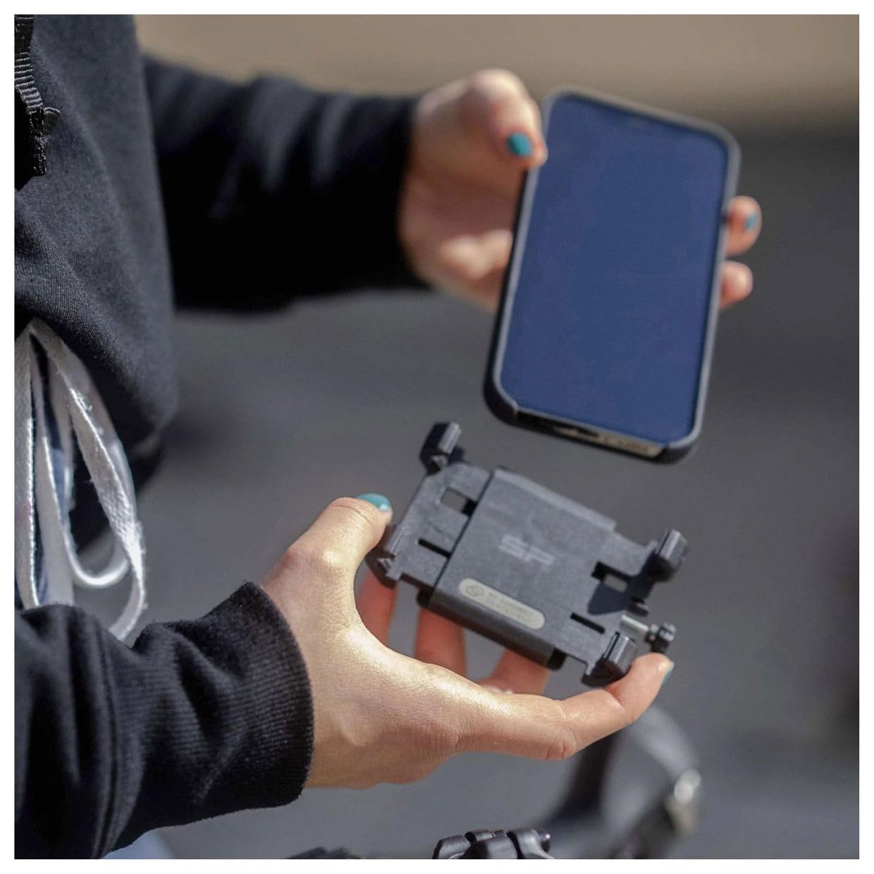 SPコネクト スマホマウント　　セット SPコネクトの片手で簡単に着脱可能なケース一体型スマホマウントを使っ