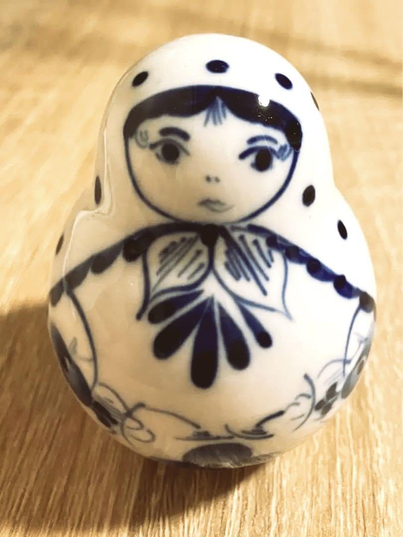 【LYH259】ロシア雑貨 リューバ作のマトリョーシカ グジェリ焼きとサモワール LYH259】ロシア雑貨 リューバ作のマトリョーシカ グジェリ焼きと