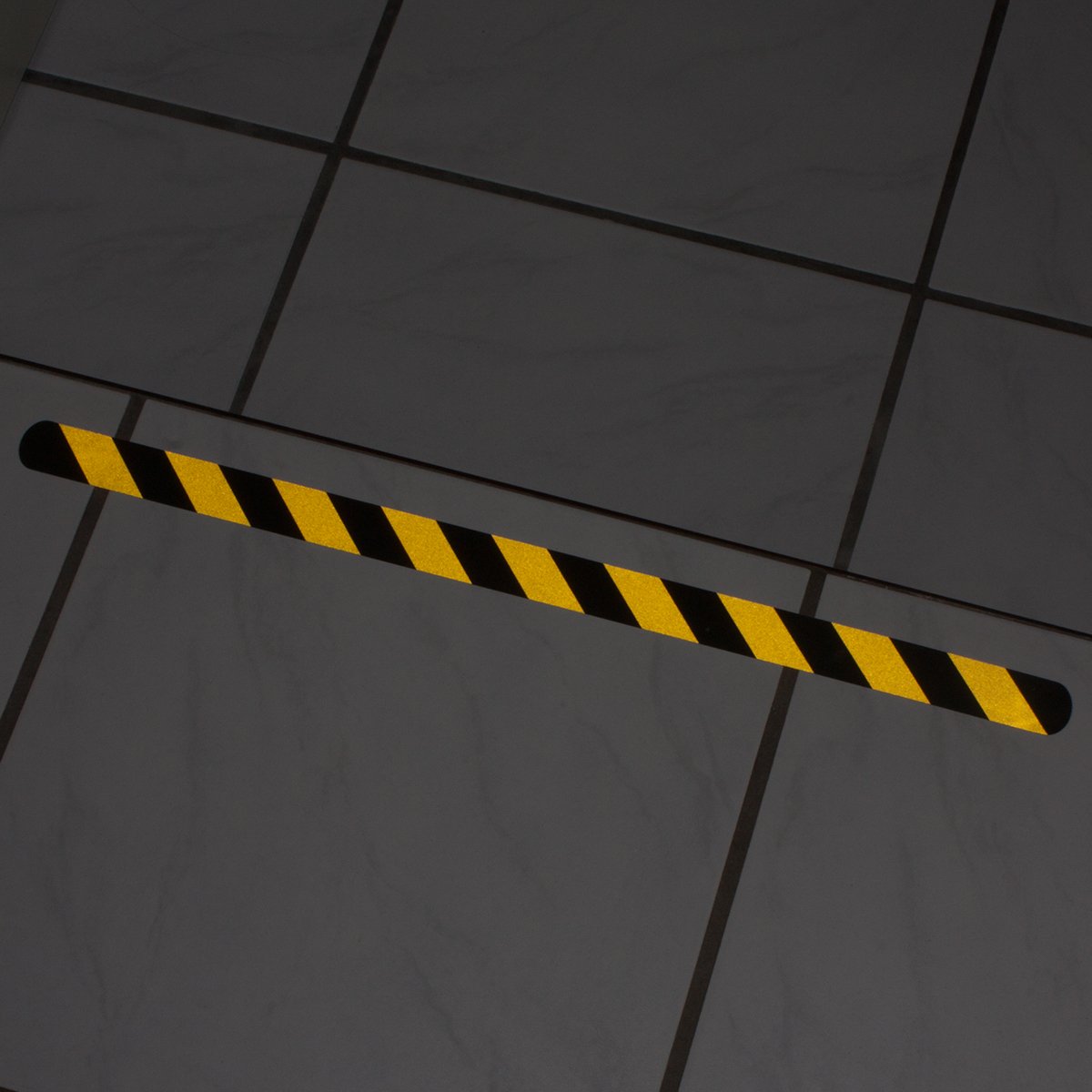 Anti-Rutsch-Streifen für Treppenstufen / 65 x 3 cm / 10 Stück/gelb reflektierend/selbstklebend