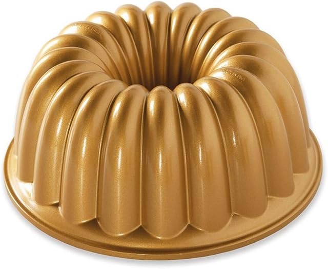 Nordic Ware 58677 Elegant Party 10-Cup Pan Original Cast Aluminium, Bundt Tin with Fluted Pattern, Cake Mould Made in The USA, Colour: Gold