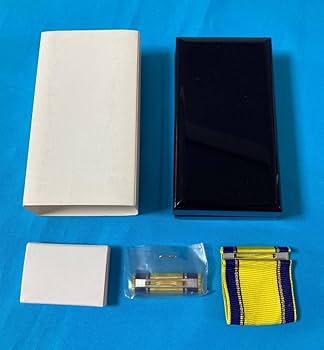 Amazon.co.jp: 『希少エラー品』自衛隊 第三級 防衛功労章 第7
