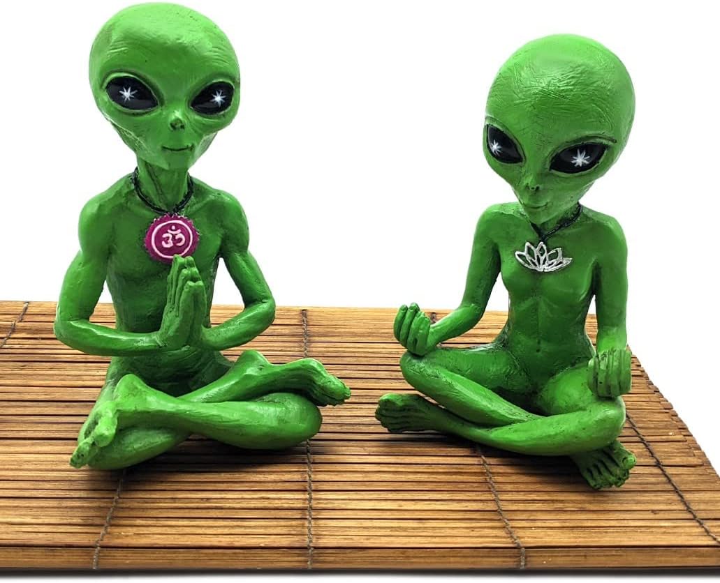 John Bernard & Company “Zen and Yoga” Alien Statues Couple Meditating Alien Figurines Shelf Sitters Indoor/Outdoor Funny Home Patio or Garden Decoration – Set of 2 (Starlight Bronze)