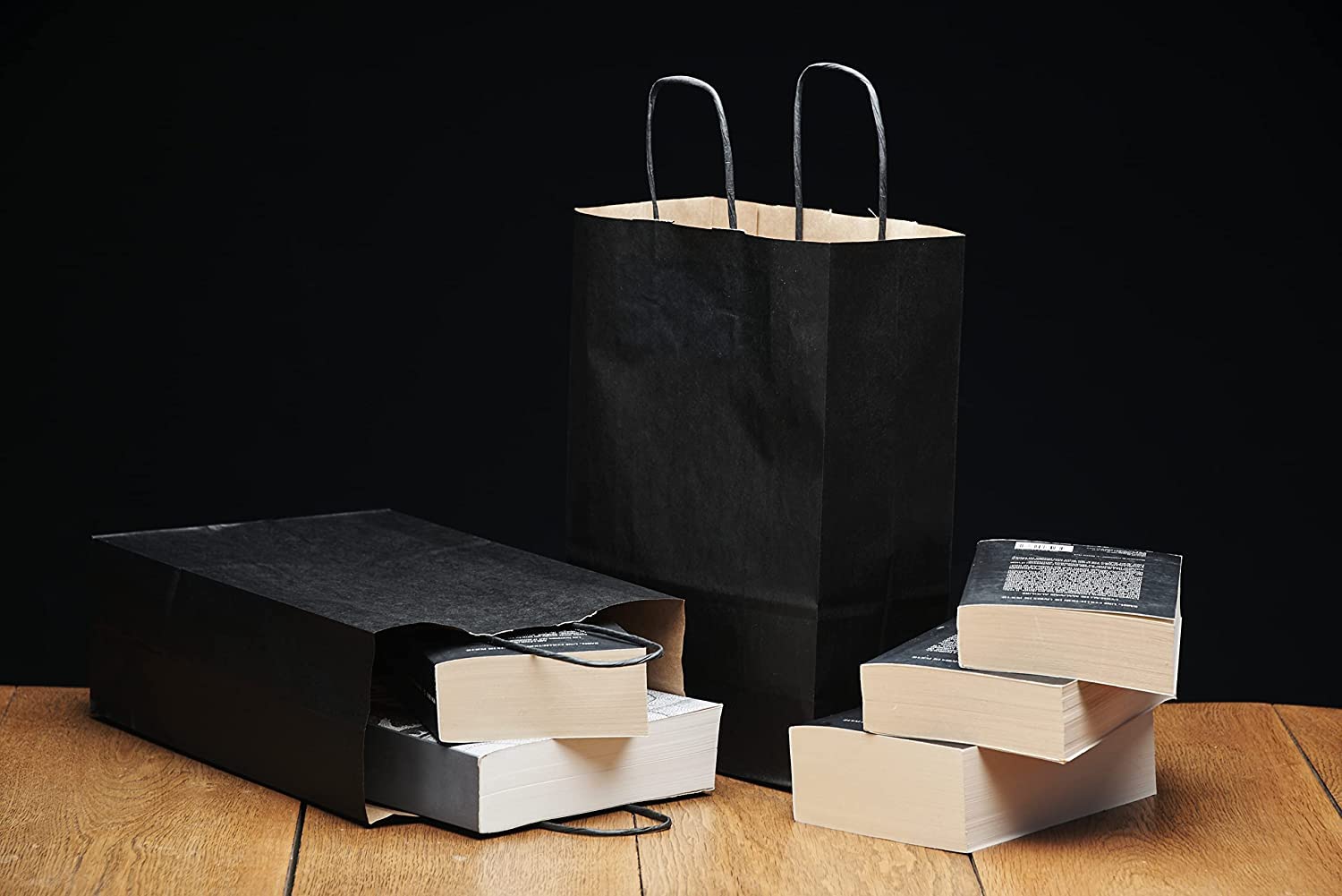 Deliex delicias de Extremadura. 200 Bolsas para regalos de papel kraft Negras con asas en diferentes tamaños, bolsas muy útiles para tiendas y comercios (32 x 39,5 x 12 cm Negras, 200 Bolsas)