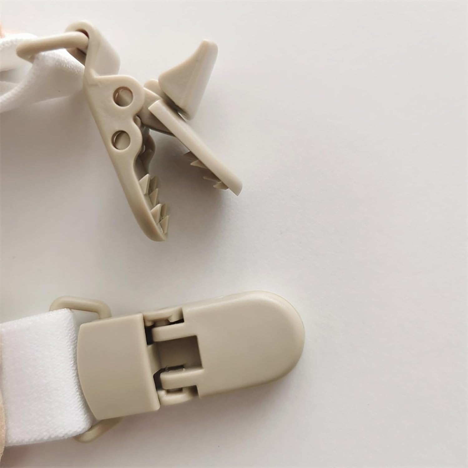 SlingDress Shoulder Strap Antislip Clip Suspenders Pants Strap Clip SlingPants Cute Bear Elastic Suspenders