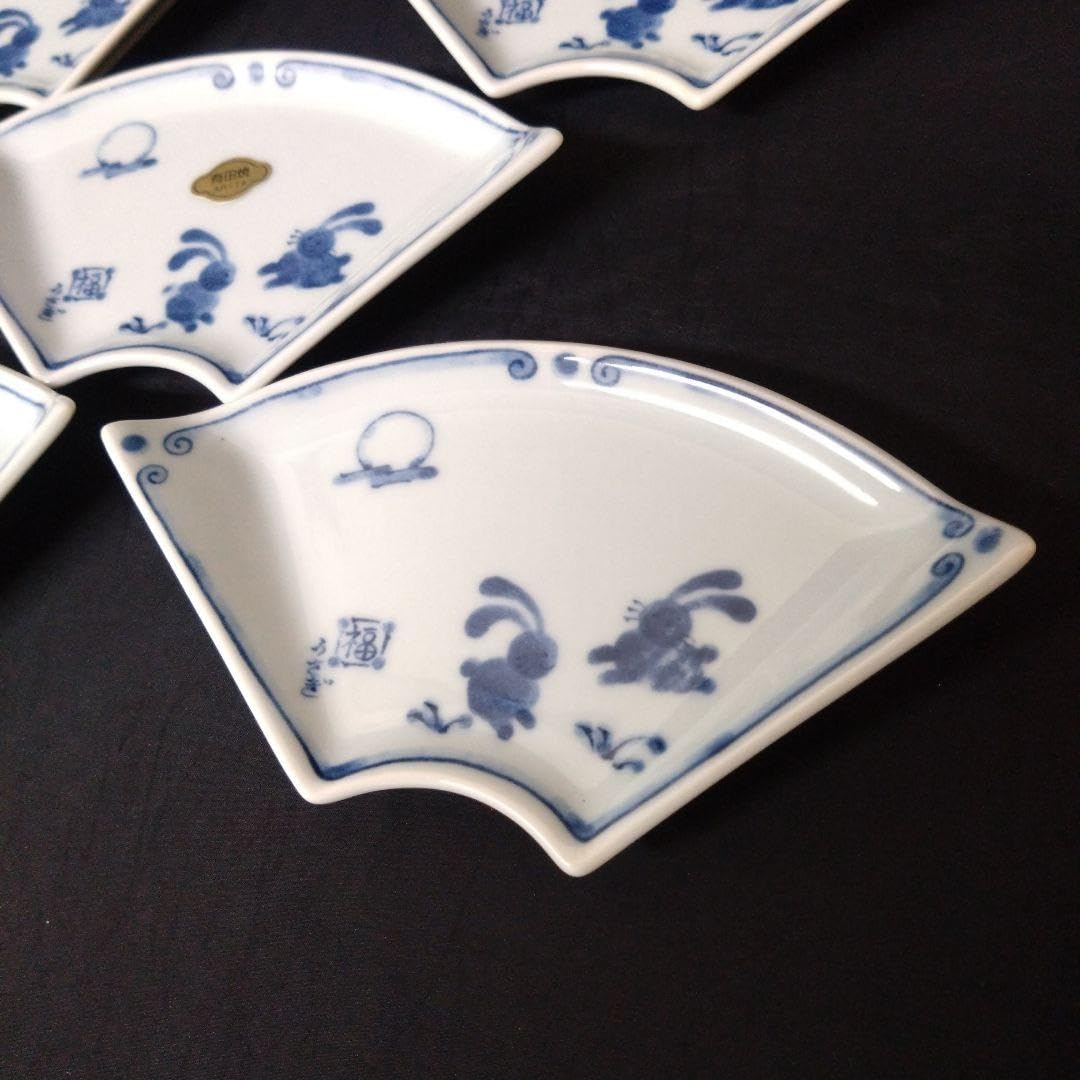 新品 波佐見焼 高山窯 うさぎ 楕円形銘々皿5枚 湯呑み5個セット Amazon.co.jp: 保管品 波佐見焼 高山窯 うさぎ 楕円形銘々皿5枚 元箱