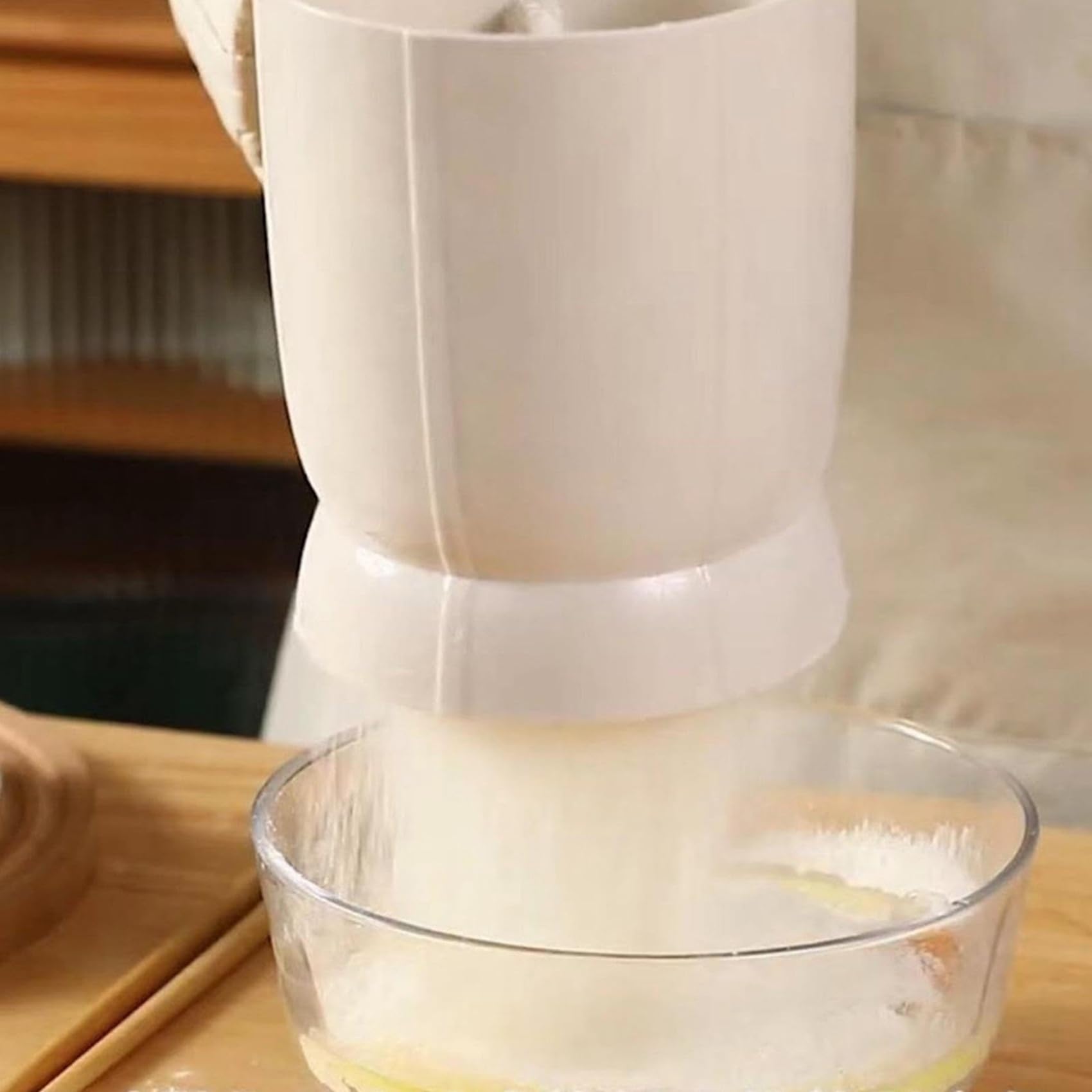 4X Tamiz Eléctrico de Harina A Pilas para Hornear Fácilmente. Herramienta de Cocina Portátil para Pan, Harina para Pasteles y Más.