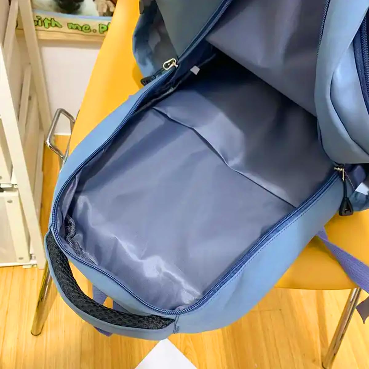 Mochila Bolsa Fofa Feminina Masculina Estilosa Elegante Academia Impermeável Escolar Viagem Trabalho Treino Fashion Mochilas Para Notebook Moderna Leve Passeio em promoção! Veja a oferta e mais achadinhos de Bolsas 6 Hoje é o melhor dia para comprar Mochila Bolsa Fofa Feminina Masculina Estilosa Elegante Academia Impermeável Escolar Viagem Trabalho Treino Fashion Mochilas Para Notebook Moderna Leve Passeio com aquele preço maroto! Promoção! Aproveite a oferta! 6