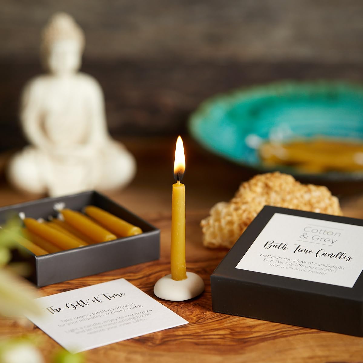 Cotton & Grey Candele da venti minuti. Dieci candele in pura cera d'api, supporto in ceramica e biglietti di affermazione per relax e benessere