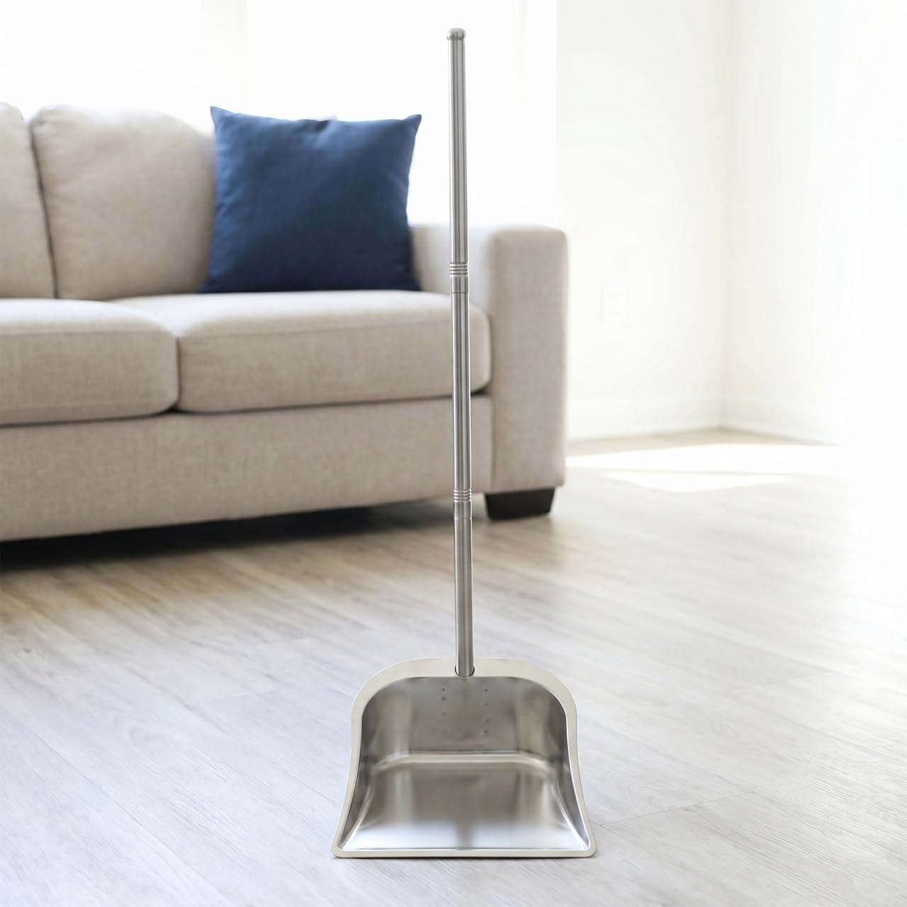 Healeved Recogedor Inoxidable De 31.69X10.62X9.64 Pulgadas con Mango Ergonómico para Cocina Y Hogar Pala De Limpieza Metálica para Basura Tolva De Basura Práctica para Interiores Y Exteriores