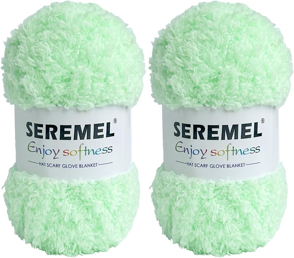 2 PCS Soft Coral Velvet Yarn，2 balls of 100g/86 yards (80m