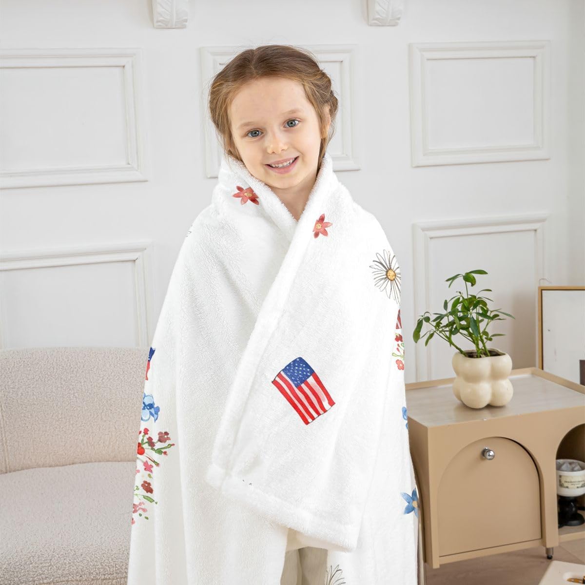 Erosebridal American Flag Fleece Blanket Baby 30x40 Inch Aesthetic Daisy Hydrangea Sherpa Blanket Kids Girls Red Blue Patriotic Flower Fuzzy Plush Throw Coquette Ribbon Bow Decor