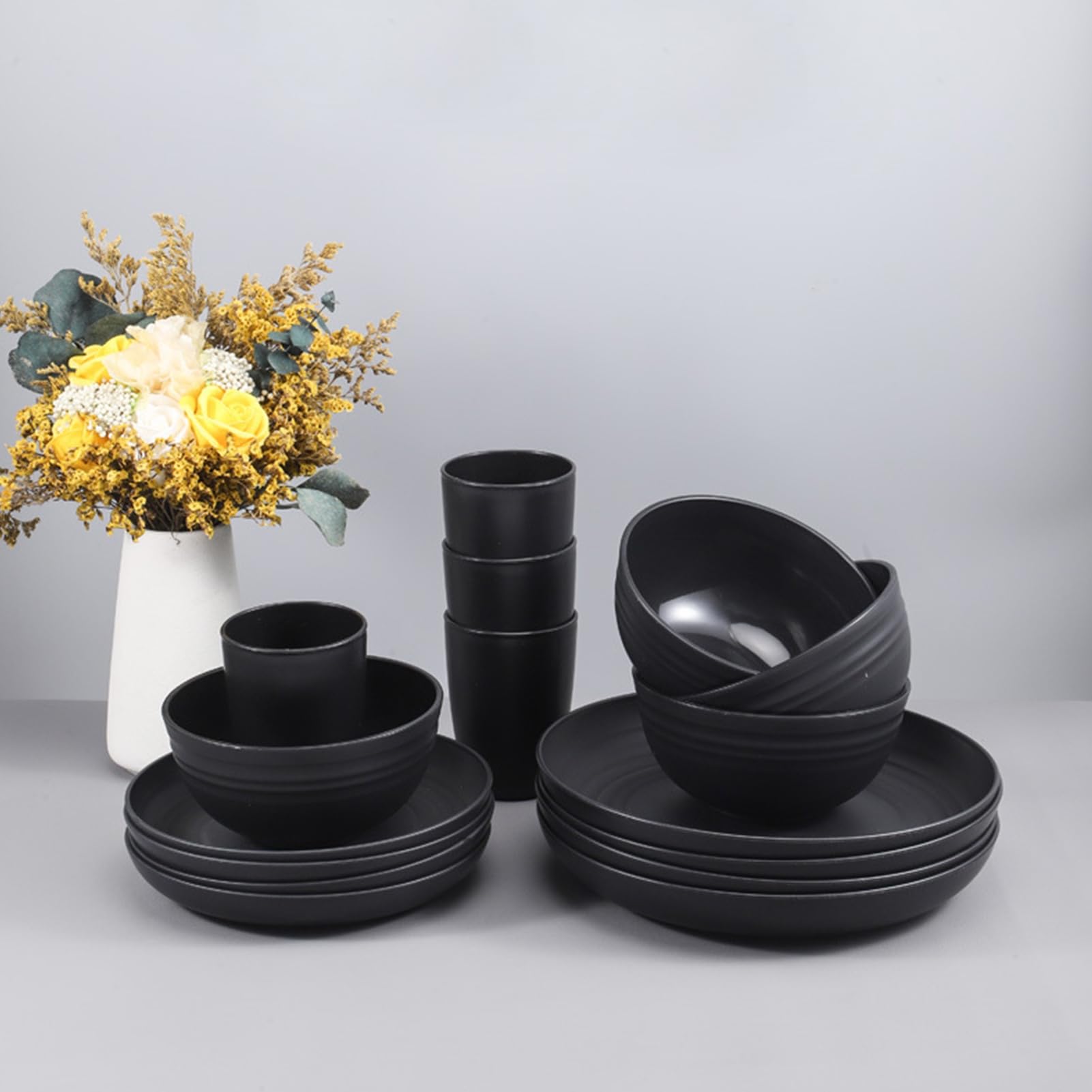 32-teiliges Essgeschirr-Set aus Kunststoff für 8 Personen, unzerbrechliche Speiseteller, Dessertteller, Müslischalen, Tassen, für Familienfeiern, Camping, Alltag, spülmaschinenfest, Schwarz