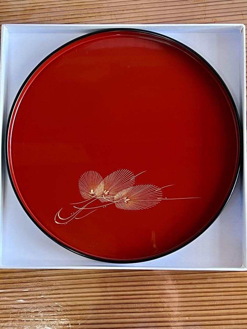 Amazon.co.jp: 輪島塗松沈金丸盆26cm : ホーム＆キッチン