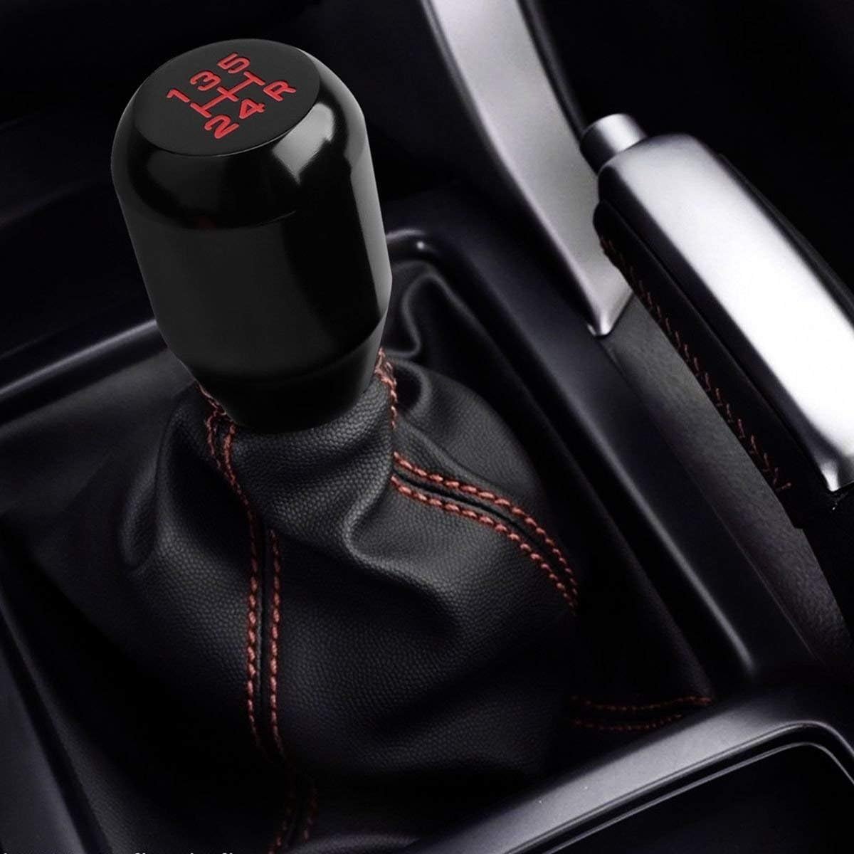 OBEST 5+R Speed shift knob installed in a car