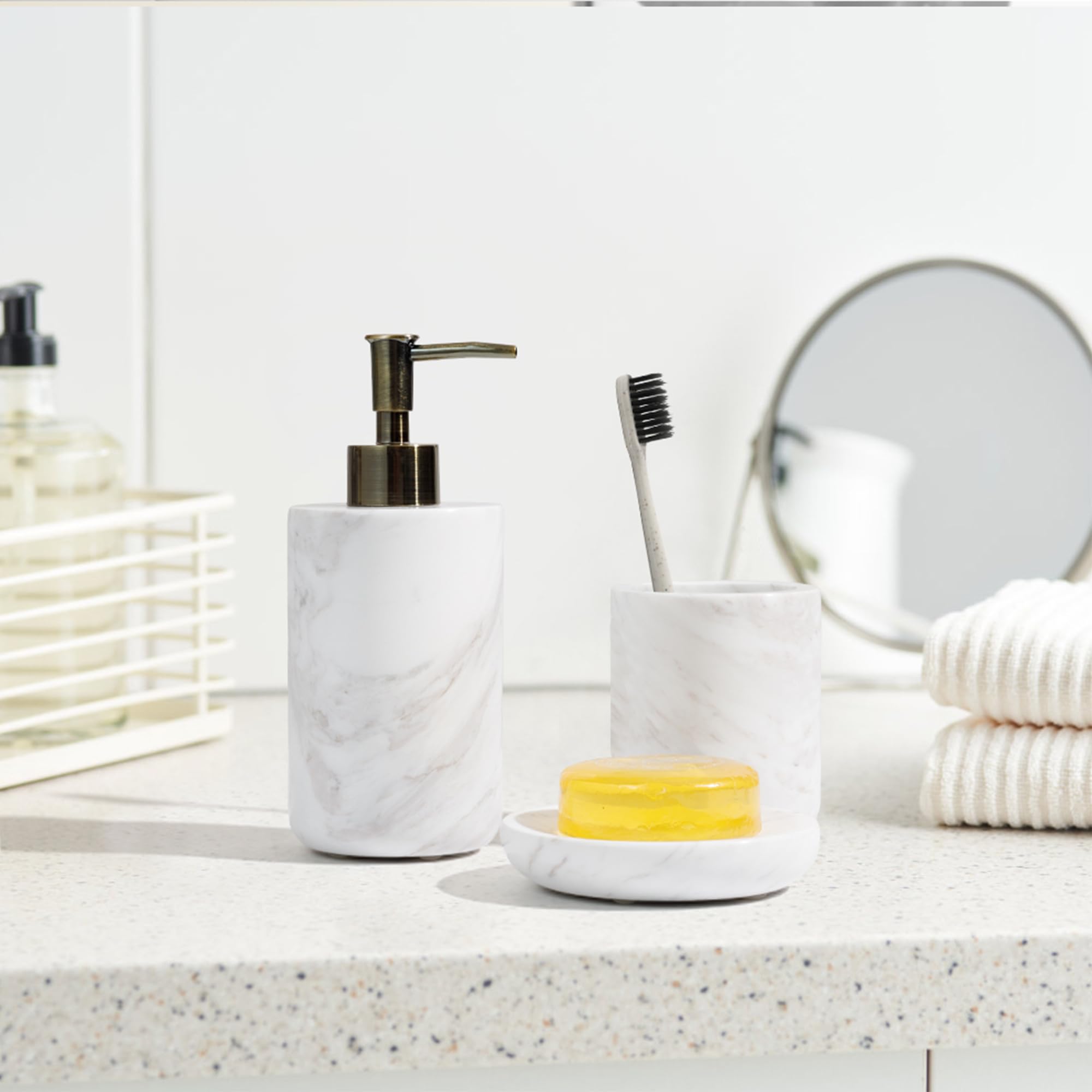 Set di accessori da bagno in marmo naturale italiano, 3 pezzi, bianco | Set di accessori da bagno con portaspazzolino, dispenser di sapone e portasapone. In marmo italiano (WH054)