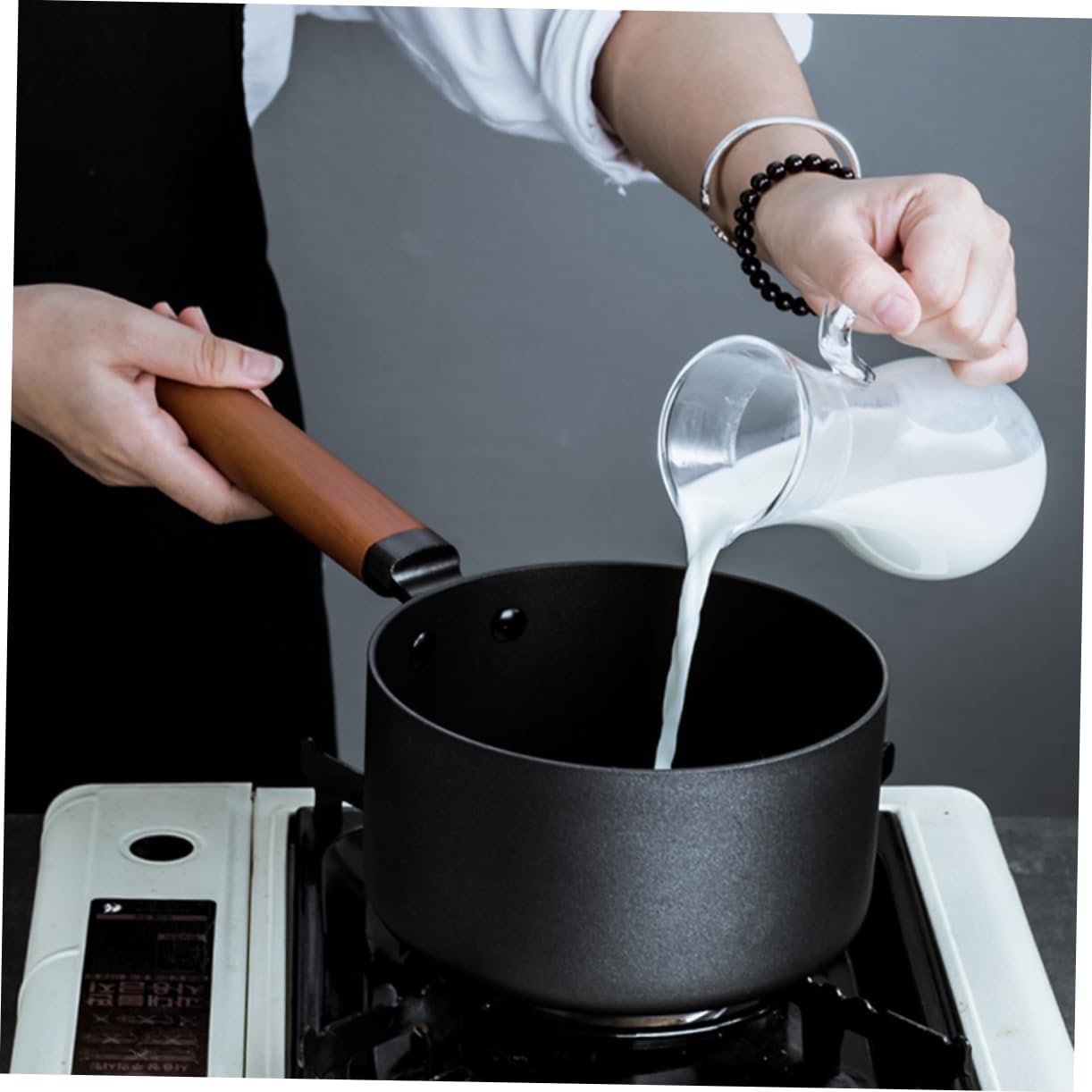 PRETYZOOM Iron Non-stick Pan Easy to Clean Induction Nonstick Frying Pan Sauce Soup Pot Home Kitchenware