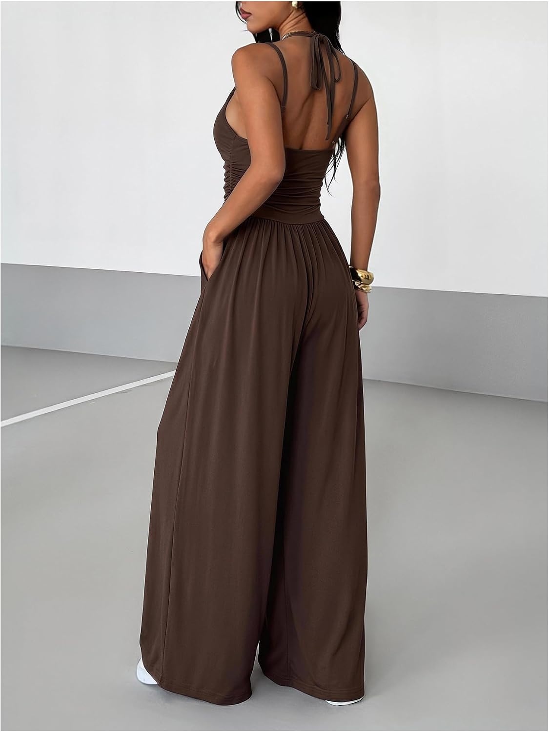 Verdusa Women's Casual One Piece Jumpsuits Summer Outfits Sleeveless Wide Leg Romper Workout Jumpsuits With Pockets