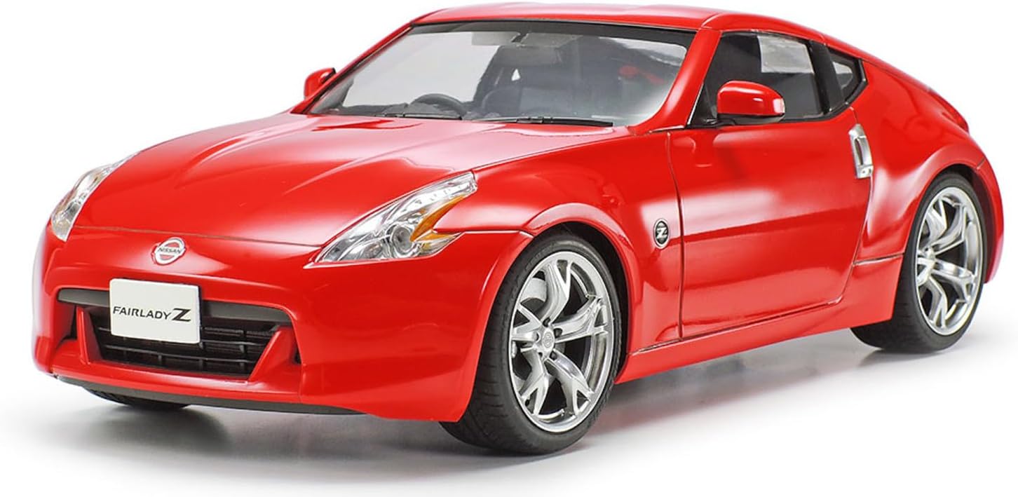 Tamiya 1: 24 Scale Nissan 370z (Book)