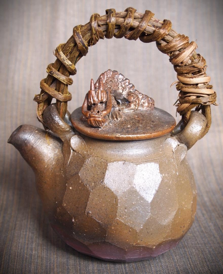 新品★竹内靖之【師：山本陶秀】★★備前龍摘み籐手付き面取り土瓶 竹内靖之師:山本陶秀備前龍摘み籐手付き面取り土瓶