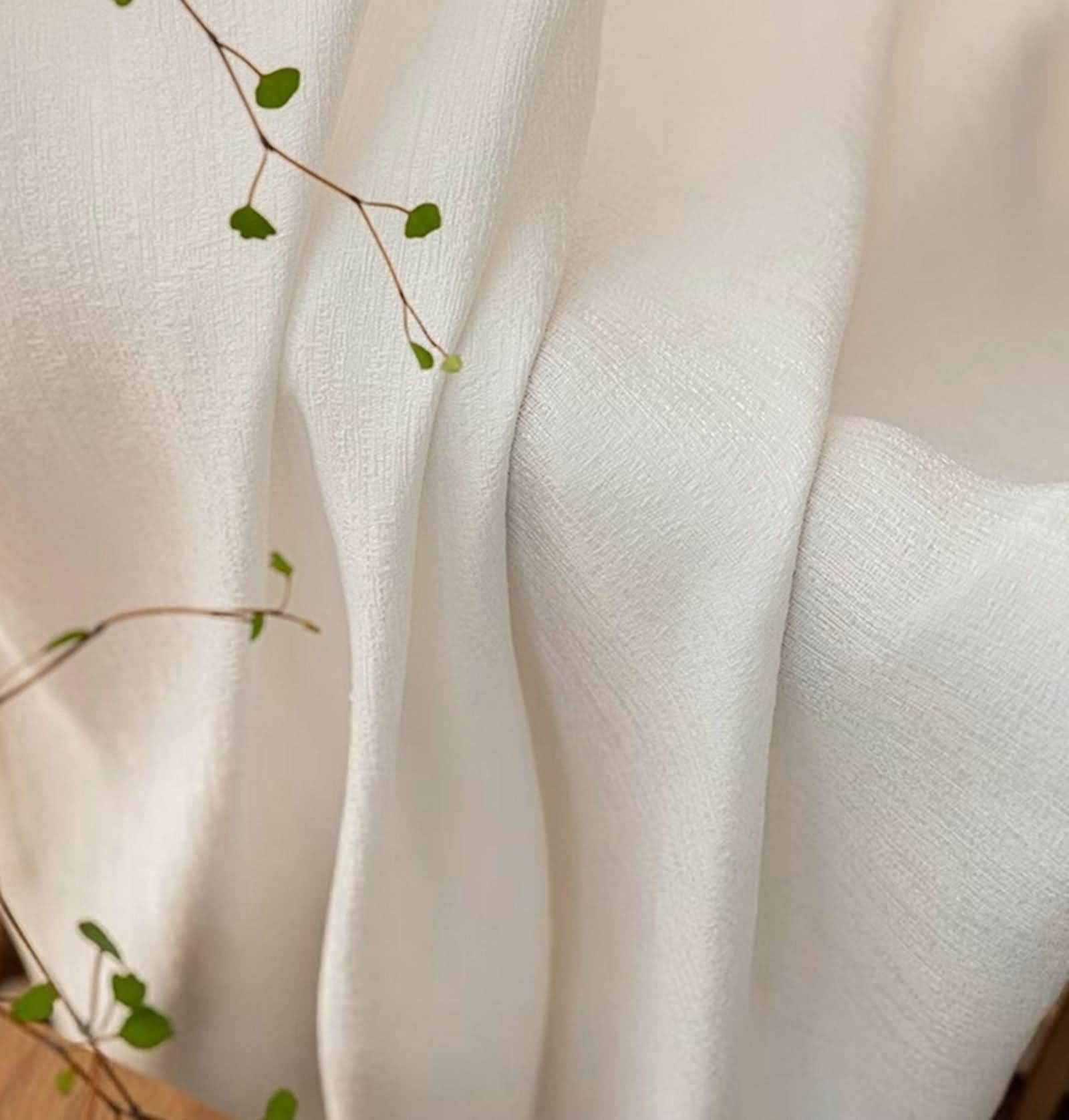 Rideaux Voilage Uni, Rideaux Voilage Fenetre Blanc Couleur Unie avec Textures à Rayures Polyester 2 Panneaux 137W x 244L cm