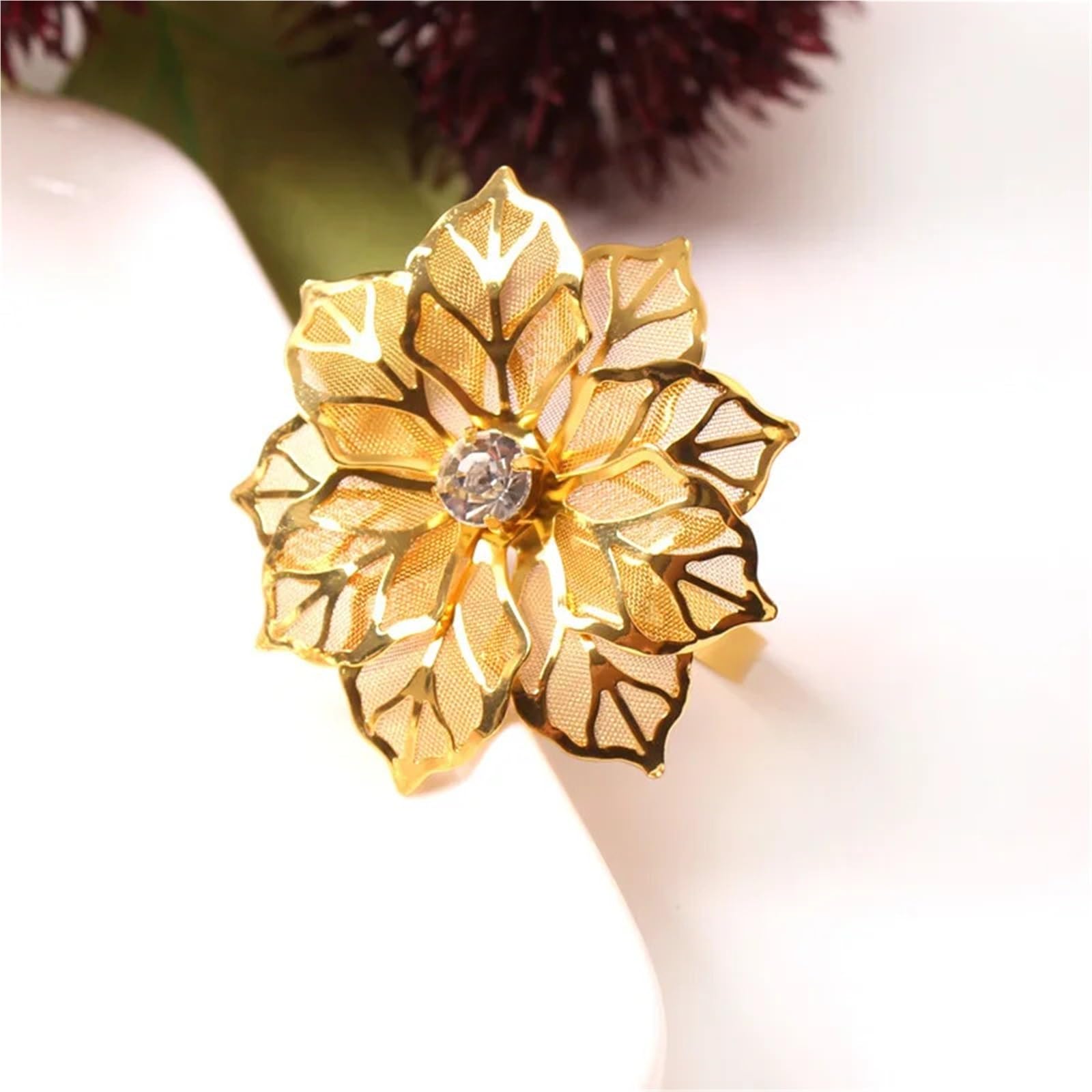 Lot de 20 ronds de serviette en forme de fleur avec strass transparents