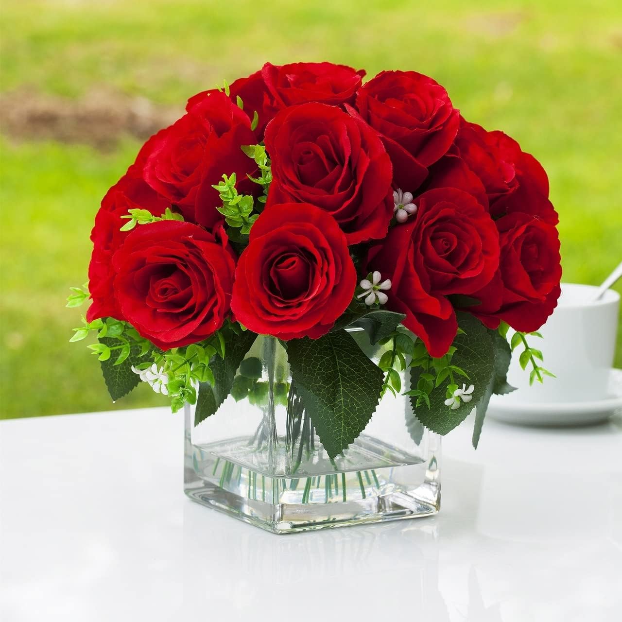 Enova Floral Artificial Flowers 18 Heads Silk Roses Flowers Arrangement in Clear Glass Vase with Faux Water for Home Office Wedding Party Event Decoration (Cream)