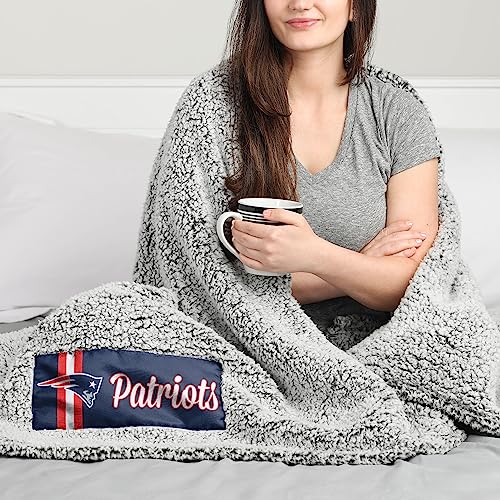 FOCO-NFL-Team-Color-Big-Logo-Cloud-Sherpa-Blanket-60-x-70