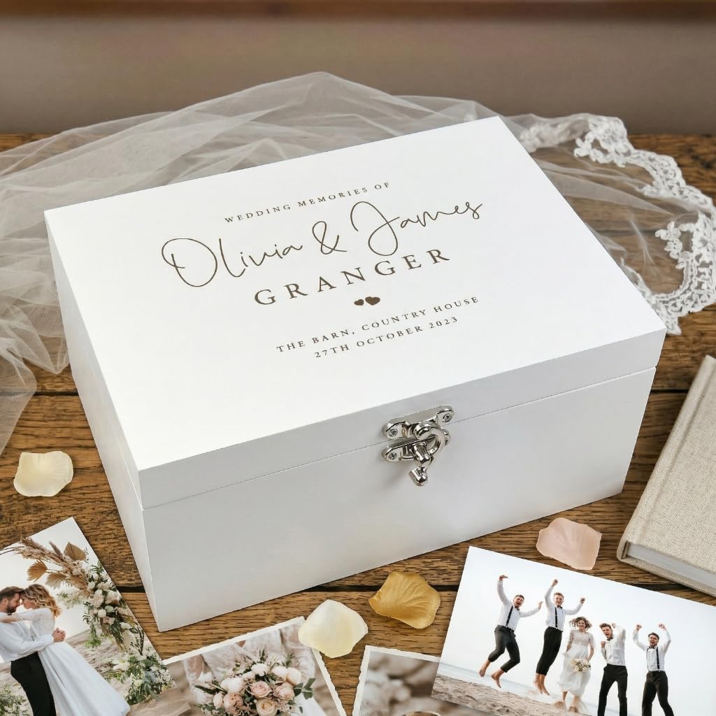 Caja de recuerdos de boda personalizada de madera blanca | Línea superior, nombres personalizados, apellidos, ubicación y fecha | regalo de boda | 30 cm x 23 cm x 18 cm