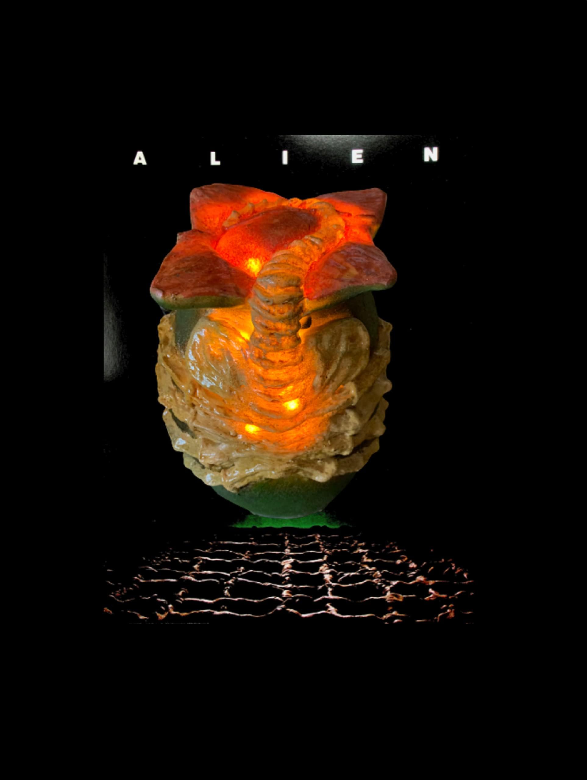 Xenomorph Alien Egg Face Hugger Night Light