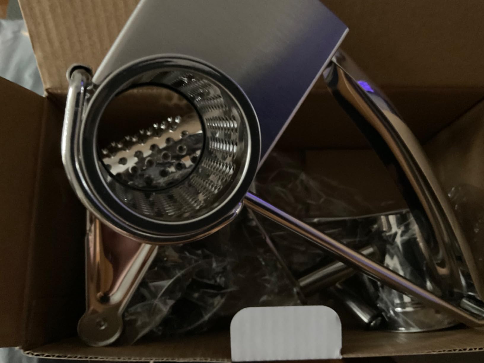 Cheese Grater, Stainless Steel Hand Crank Cheese Grater Comes with 4