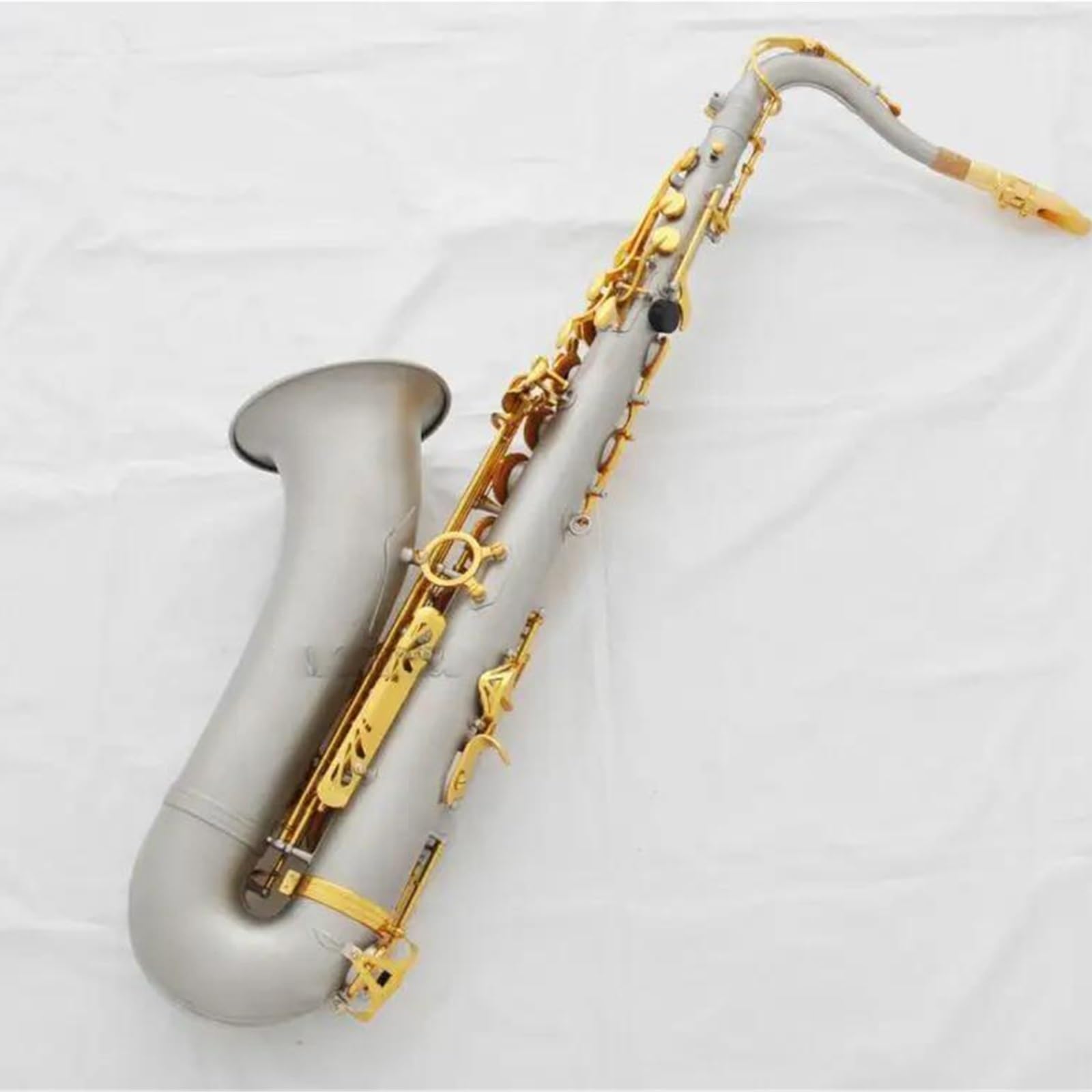 Saksofon Tenorowy Niklowany Satynowy Bb High F Z Metalowym Ustnikiem Saksofon