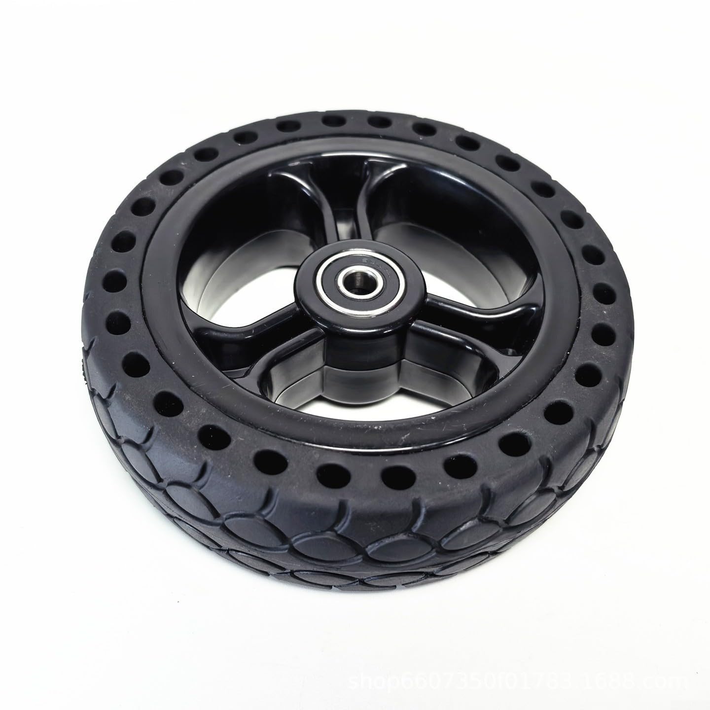 Rueda sólida de 5.5 x 1.5 para scooter eléctrico (8 mm)