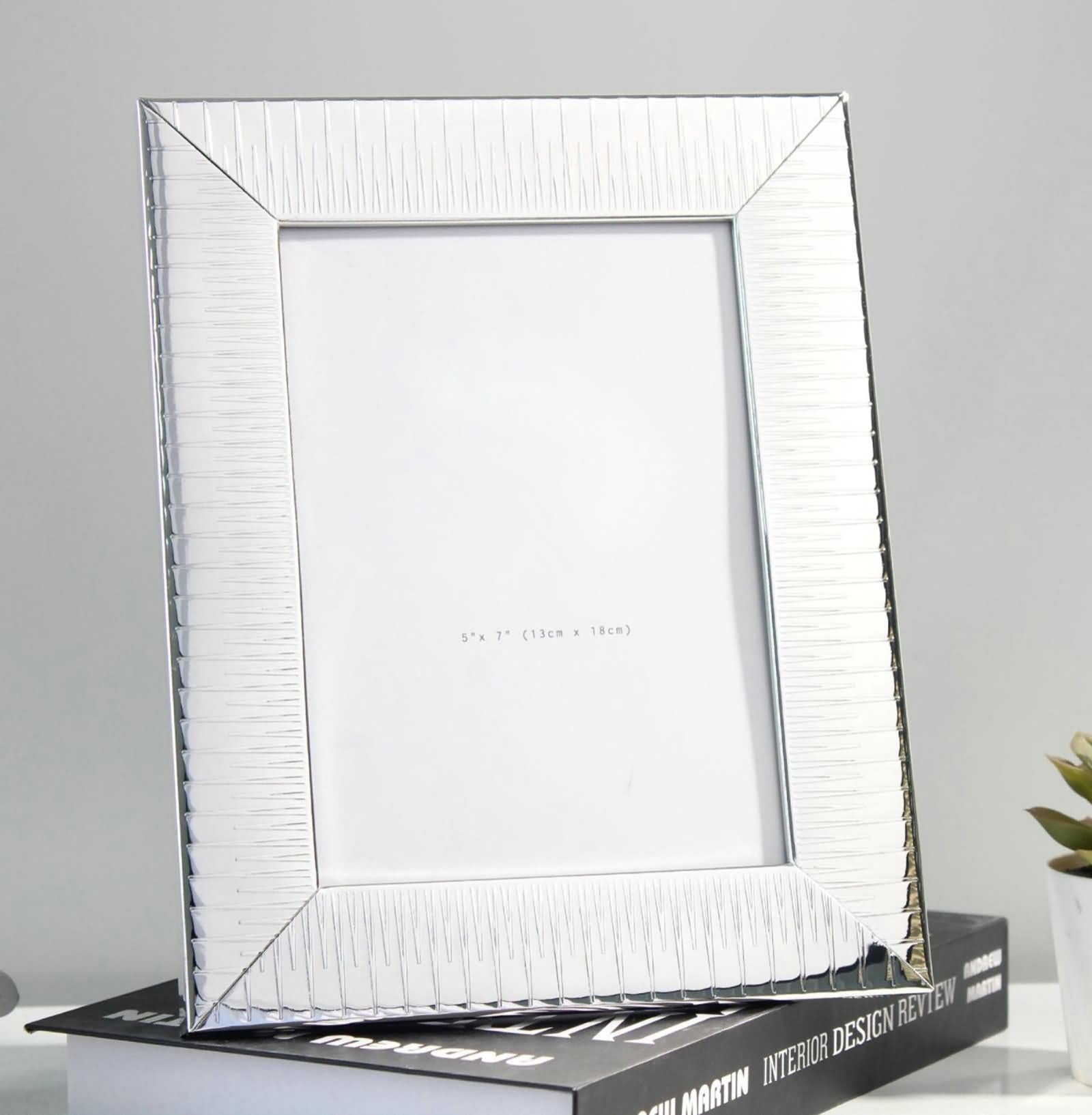 Ramka na zdjęcia w stylu vintage, 20,32 x 25,4 cm, srebrna, w stylu vintage, prostokątna, blat stołu i ściany, format poziomy i pionowy, ściana ze zdjęciami do dekoracji pokoju