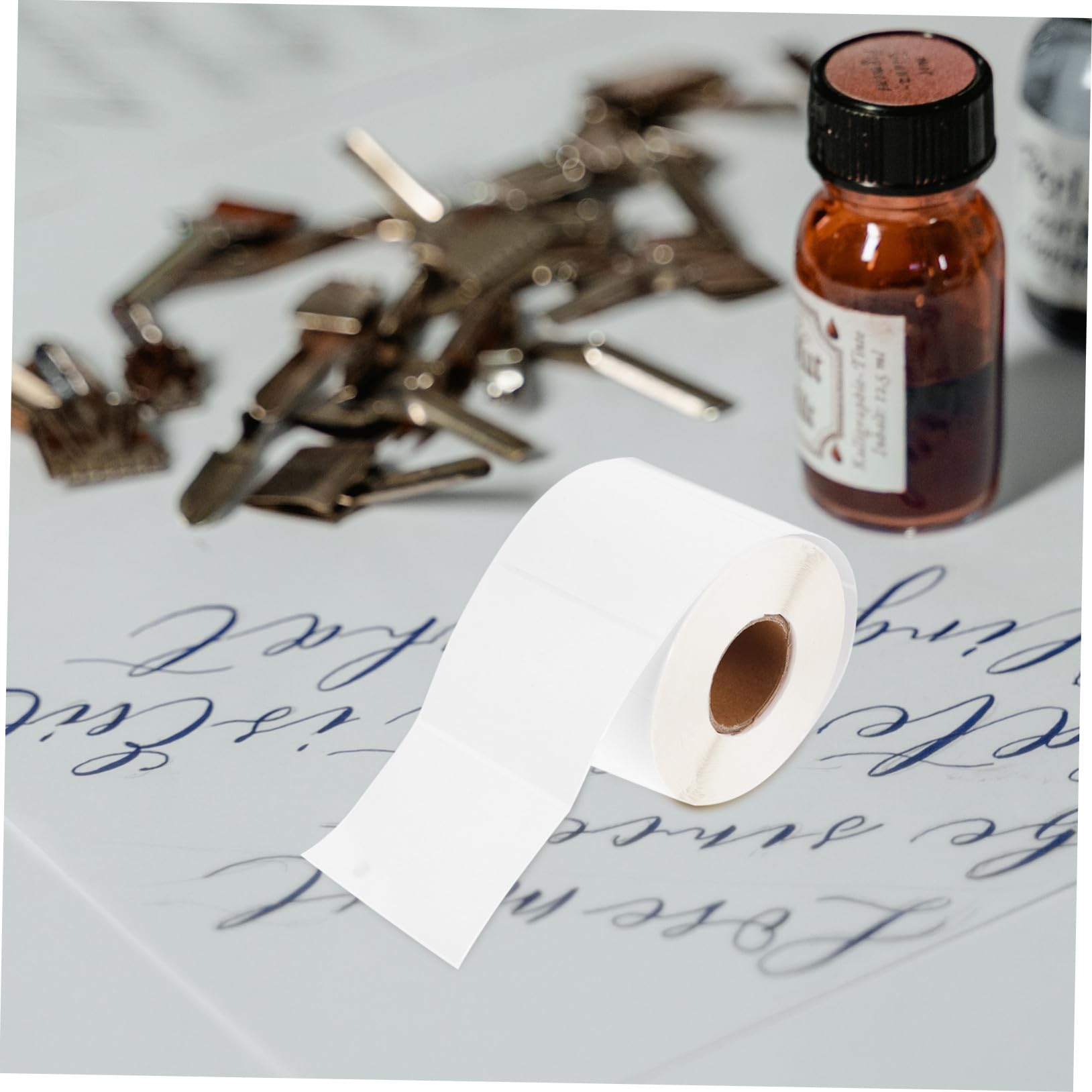 Etichette Adesive Bianche Stampabili per Stampanti Carta Autoadesiva Resistenti Graffi e Strappi per Prezzi Barattoli Etichette e Congelatore