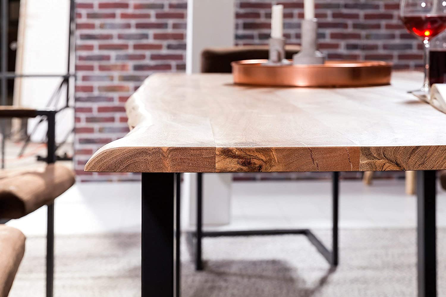 SAM Baumkantentisch 160x85 cm Quarto, Akazienholz massiv + naturfarben, Esstisch mit schwarzem U-Gestell, Esszimmertisch/Holztisch Industrial-Design, Tischplatte 26 mm