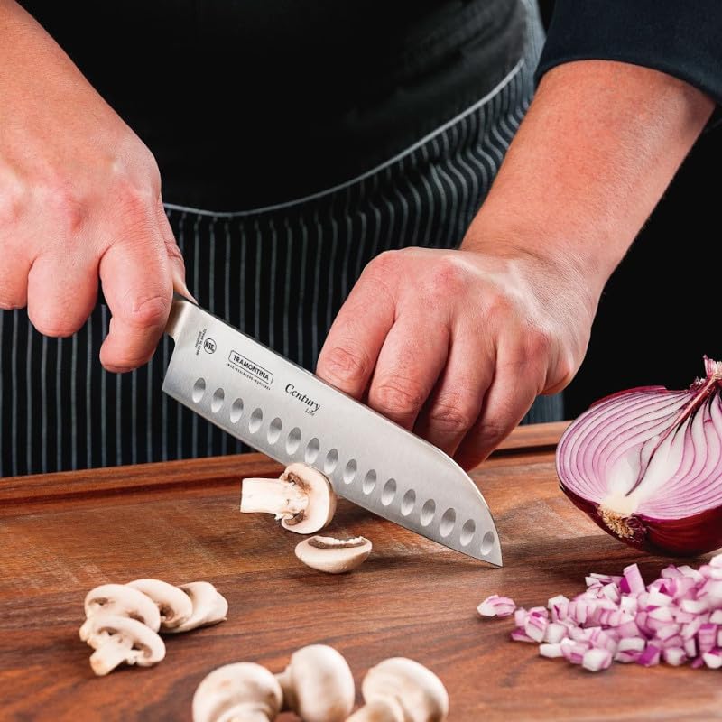 Amazon｜トラモンティーナ センチュリー レアメタル鍛造成形三徳包丁  