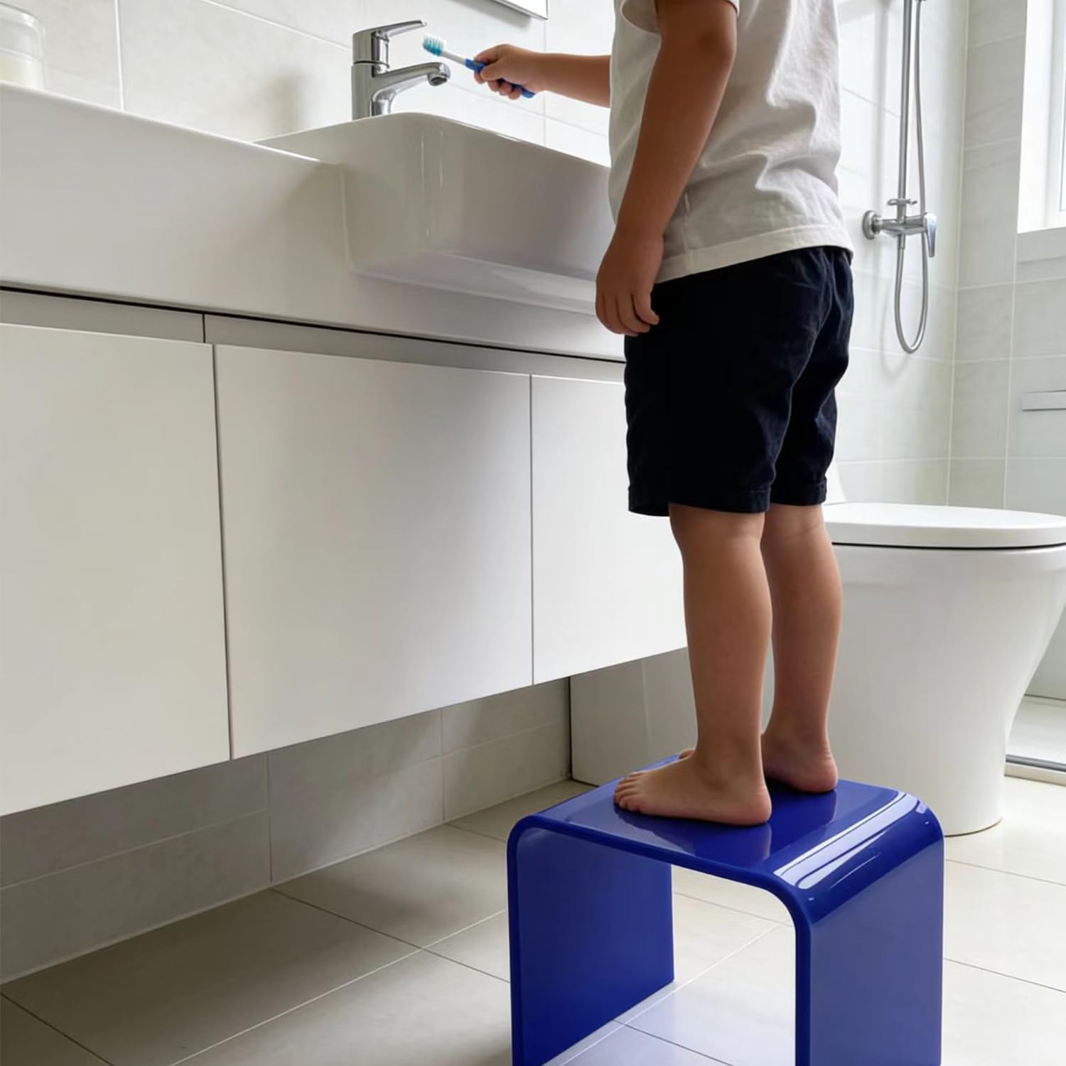 Acryl-Tritthocker, 33 cm breit, kleiner Kinder-Tritthocker, Pflanzenständer, vielseitig einsetzbar als Dusch-/wasserabweisender Hocker, transparenter Fußhocker für Badezimmer, Sitz- und