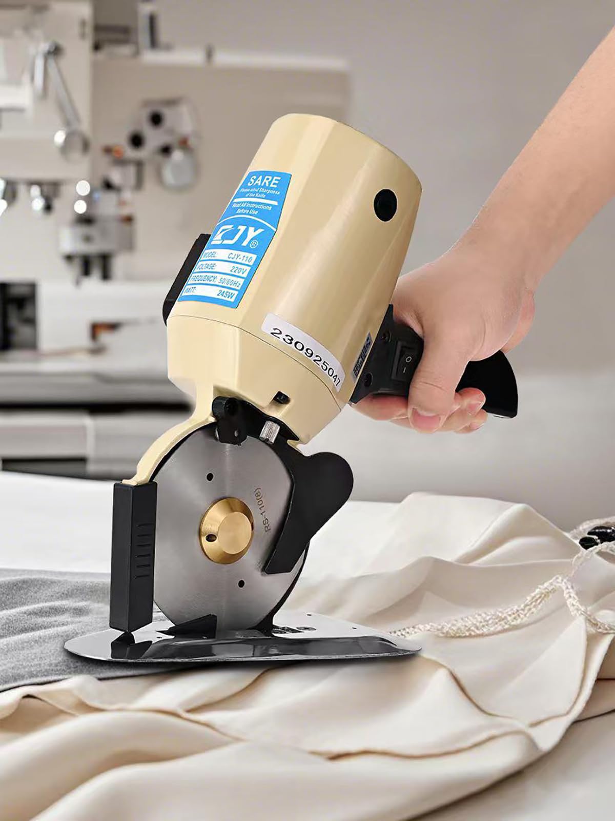 Taglierina elettrica rotativa per tessuti, 110 V, tagliatrice elettrica per tessuti, lama rotante da 10 cm, con affilatrice automatica per vestiti, tessuti, tappeti