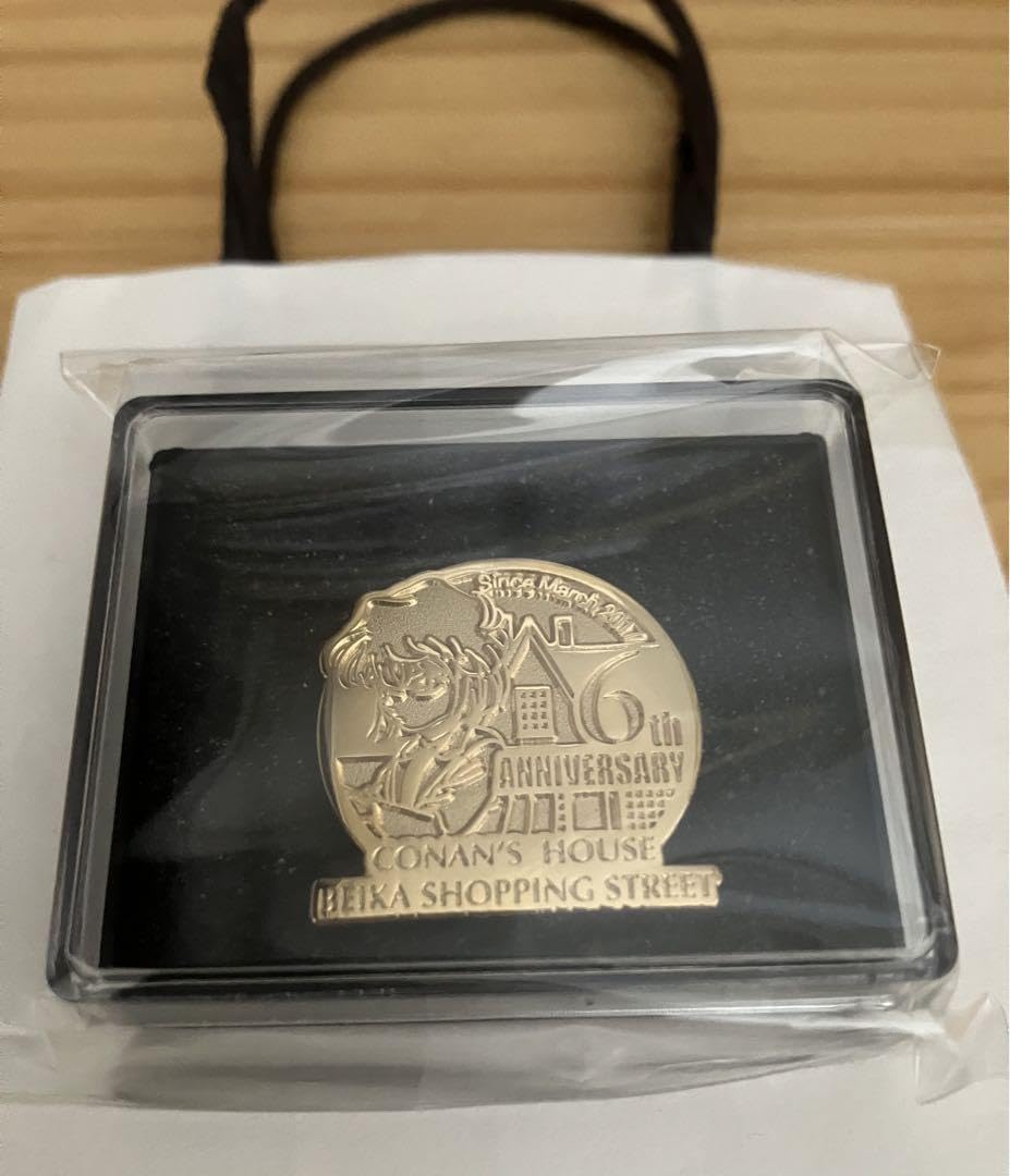 名探偵コナン灰原哀6周年記念ピンバッジ世界限定200個コナン百貨店