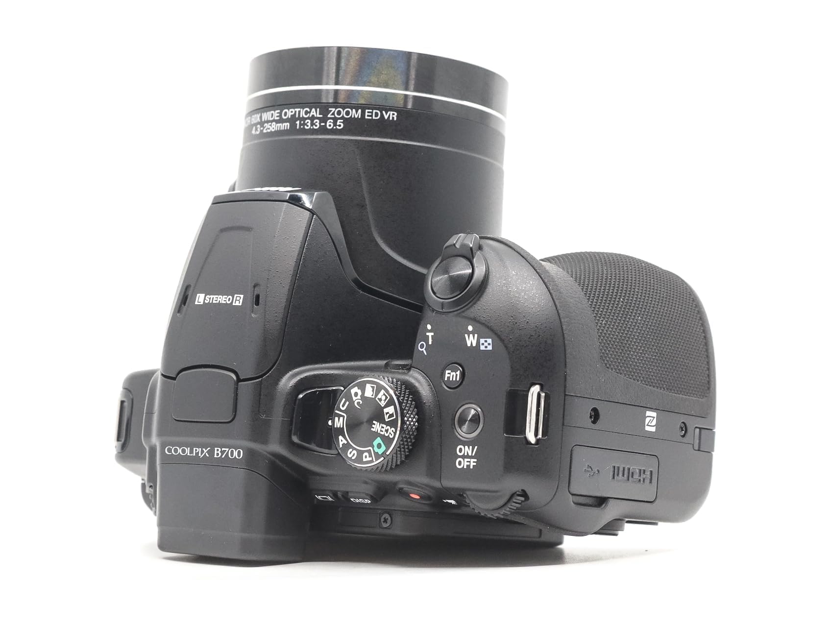 Nikon COOLPIX B700 20.3MP 1 / 2.3 "CMOS 5184 x 3888pixels Nero - fotocamere digitali (telecamera a ponte, 20,3 MP, 1 / 2,3", CMOS, 5184 x 3888 pixel, 3264x2448 2272x1704 1600x1200 5184x2920 5184x3456 3888x3888)