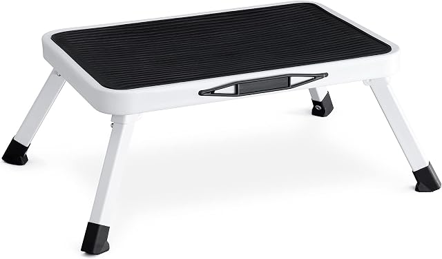 Navaris Portable Step Stool - Folding One Step Ladder - 17cm High Small Foldable Lightweight Metal Stool with Handle - 150kg Max Capacity - White